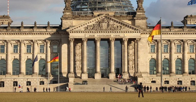 Vorschaubild: Nach Großdemo: CDU-Politiker will Versammlungsrecht abändern