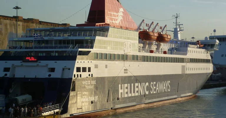 Vorschaubild: Lesbos: Mehrere Hundert Migranten dürfen aufs Festland