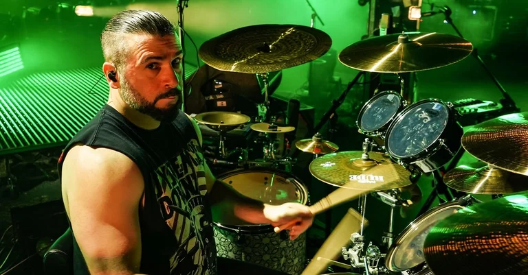 Vorschaubild: „System of a Down“-Schlagzeuger rechnet mit Antifa und BLM ab