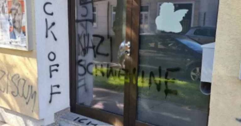 Vorschaubild: Wenige Tage vor Wien-Wahl: Linksextreme beschmieren FPÖ-Parteiheim