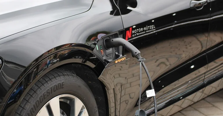 Vorschaubild: Neue VDI-Studie untersuchte Ökobilanz von E-Mobilität