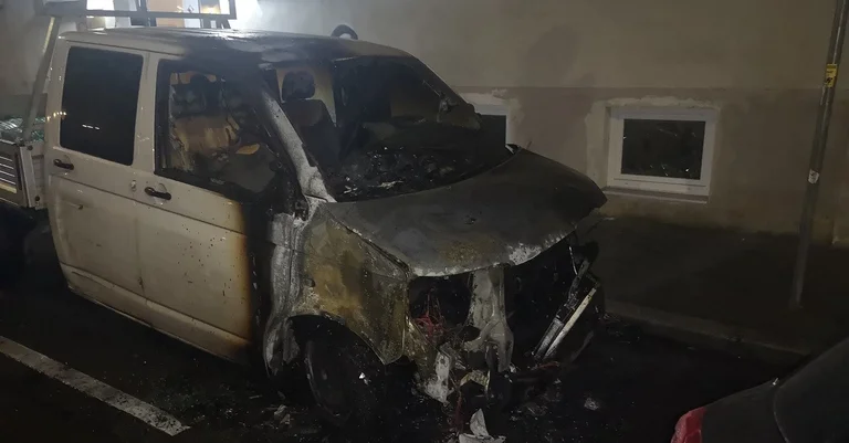 Vorschaubild: Nach patriotischer Aktion: Linksextreme Feuerteufel fackeln Lastwagen ab