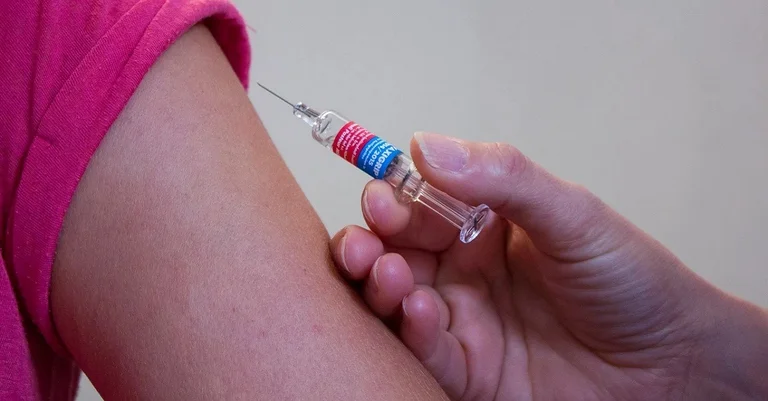 Vorschaubild: Jeannée hasst die Impfgegner. Wie ist das jetzt mit dem Hass?