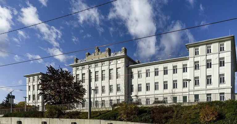 Vorschaubild: Steirische Spitalsmitarbeiter verweigern Astra-Zeneca-Impfung