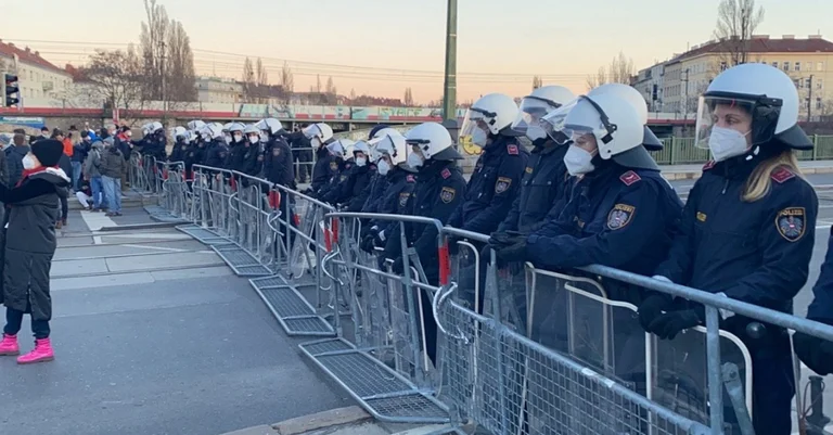 Vorschaubild: Corona-Proteste: FPÖ kritisiert Polizeiführung scharf