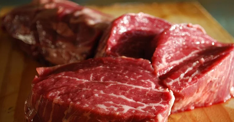 Vorschaubild: Umfrage: Mehrheit würde höhere Fleischpreise für Tierwohl zahlen