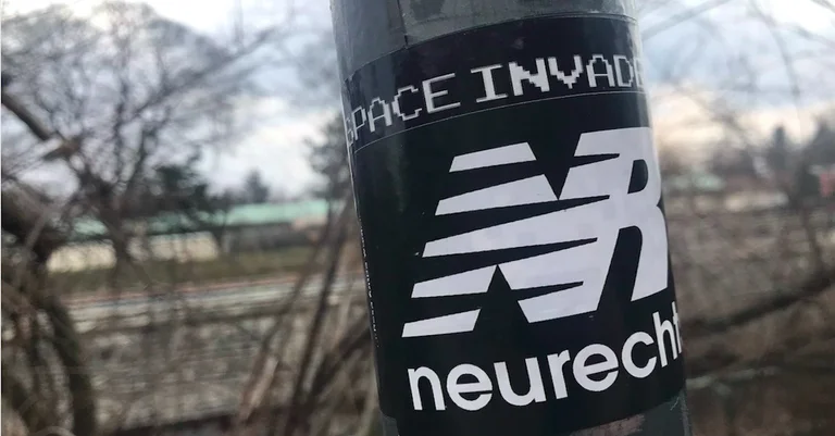 Vorschaubild: Frisch geklebt: Die Außerirdischen