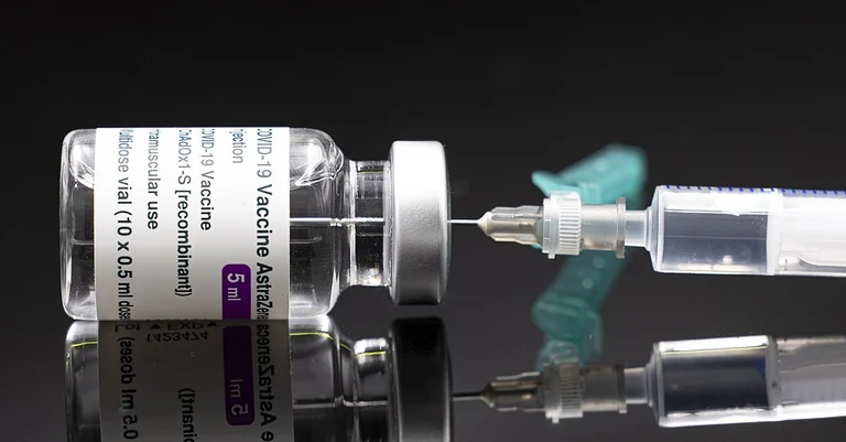 Vorschaubild: Tirol: Eltern klagen Land wegen Impfwerbung an Schulen