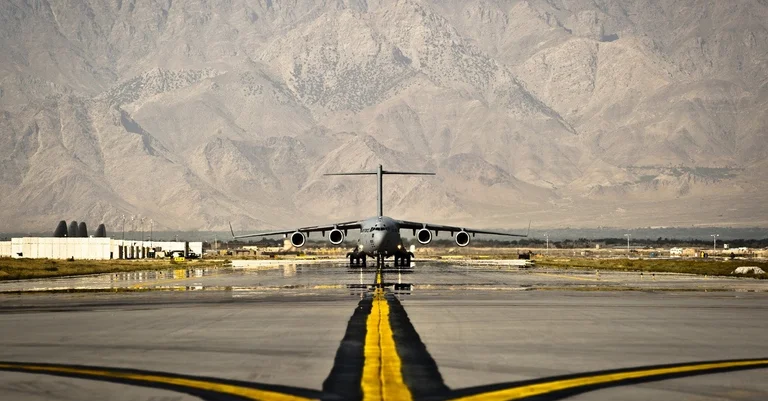 Vorschaubild: Auch kriminelle Afghanen reisten mit Evakuierungsflügen wieder ein