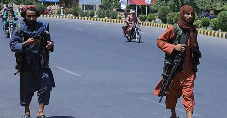 Vorschaubild: Taliban in Kabul – Regierung kündigt Machtübergabe an