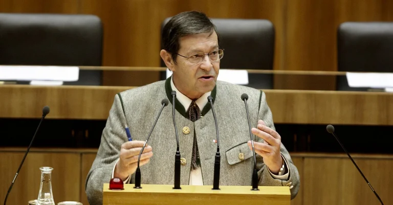 Vorschaubild: OÖ: Ehemaliger FPÖ-Chef Lutz Weinzinger verstorben
