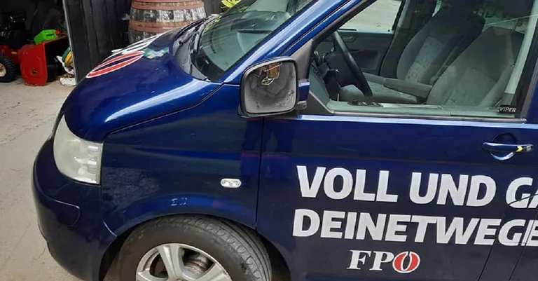 Vorschaubild: Übeltäter aus ÖVP-Umfeld: FPÖ-Bus in Oberösterreich beschädigt