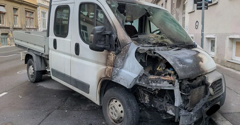 Vorschaubild: Linker Brandanschlag auf Fahrzeuge in Wien