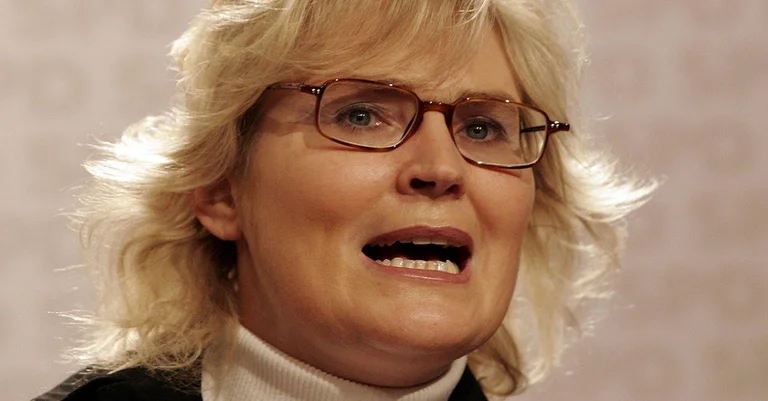 Vorschaubild: Frauenministerin spricht sich gegen Genderstern und Co. aus