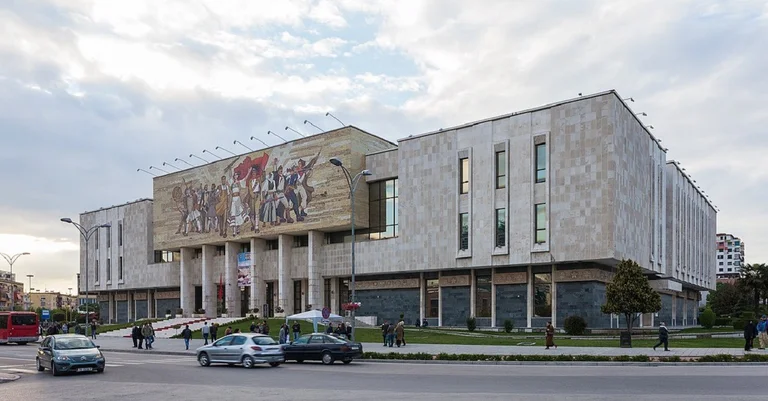 Vorschaubild: Reise durch Albanien (Teil 3): Blaues Auge, Strände und Tirana