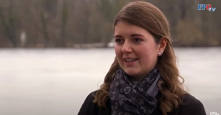 Vorschaubild: Mobbing & Druck: Ungeimpfte Pflegerin berichtet aus ihrem Alltag