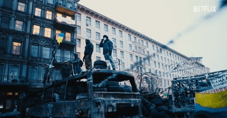 Vorschaubild: DOKUMENTIERT: „Winter on Fire: Ukraine’s Fight for Freedom“ auf Netflix