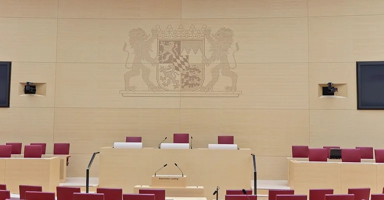 Vorschaubild: Bayern: AfD kündigt Klage gegen Haushaltsplan an