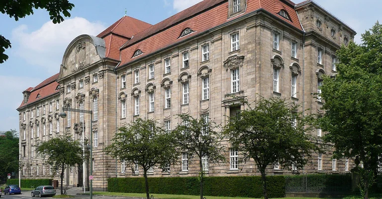 Vorschaubild: Düsseldorf: Bis zu neuneinhalb Jahre Haft für fünf IS-Terroristen