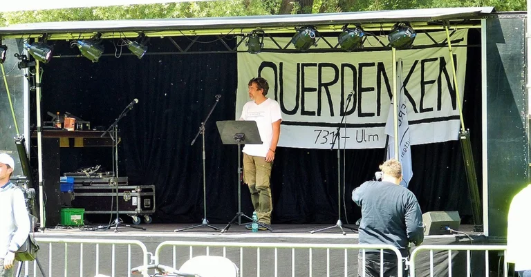 Vorschaubild: „Querdenken“ wird Konto verweigert