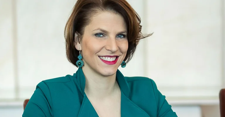 Vorschaubild: Nagelprobe für Neutralität: Edtstadler für Eingreiftruppe und EU-Armee