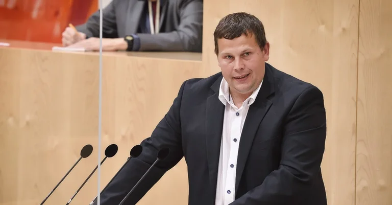 Vorschaubild: FPÖ-Agrarsprecher: „Die Eurokraten zerstören die Landwirtschaft“