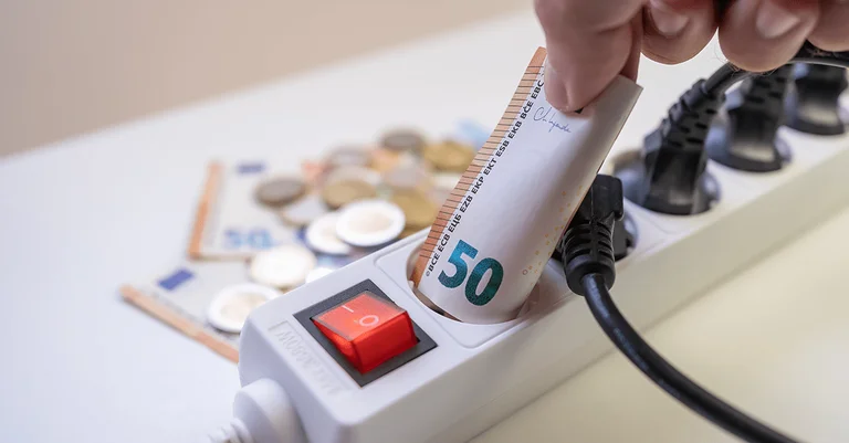 Vorschaubild: Erst im Herbst: Langes Warten auf Strompreis-Bremse stößt auf Kritik