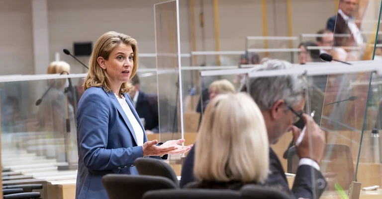 Vorschaubild: „Volksverräter“: Neos-Chefin Meinl-Reisinger beschimpft FPÖ