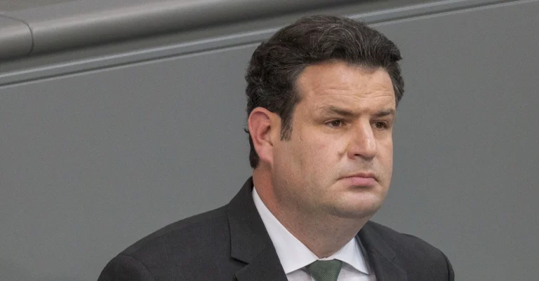 Vorschaubild: Heil will Fachkräfte mit „Chancenkarte“ locken