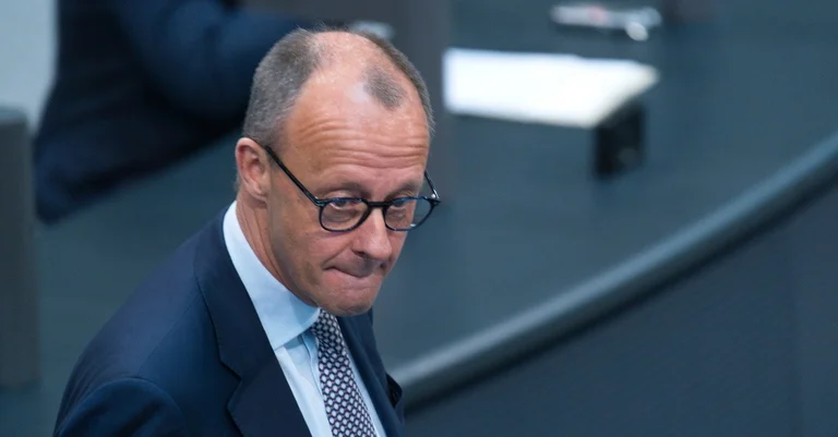 Vorschaubild: „Sozialtourismus“: CDU-Chef Merz unter Druck