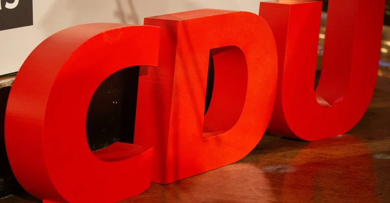 Vorschaubild: Bundesparteitag in Hannover: CDU stimmt für Frauenquote