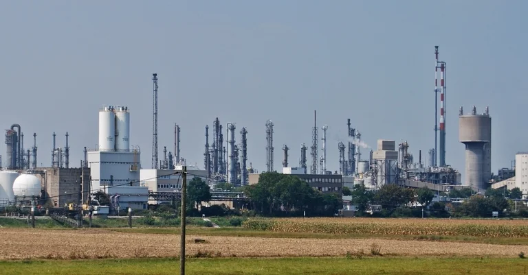 Vorschaubild: Industrie-Gigant BASF verringert Präsenz in Deutschland