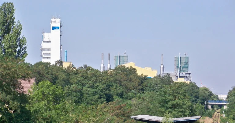 Vorschaubild: Chemiestandort Leuna: Unternehmen fahren Produktion zurück