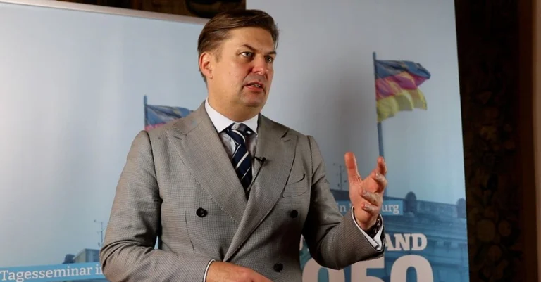 Vorschaubild: Maximilian Krah (AfD): „Wir müssen Kerninteressen für eine eigenständige Politik definieren“