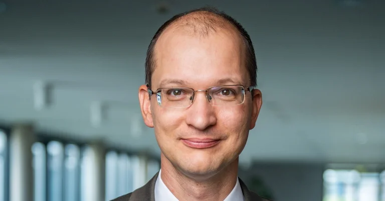 Vorschaubild: Die Wiedergeburt des Berufsverbots wegen falscher Gesinnung