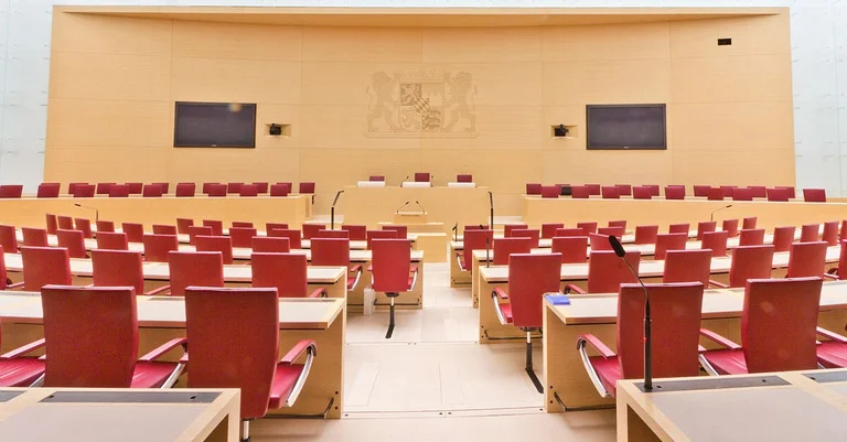 Vorschaubild: Polizei durchsucht AfD-Büros im bayerischen Landtag