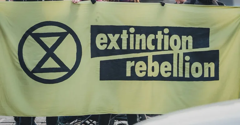 Vorschaubild: Klimaextremisten stören Landtagssitzung