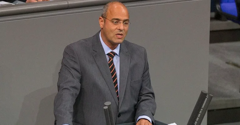 Vorschaubild: „Deutschland kommt in die Abhängigkeit von fremden Mächten"