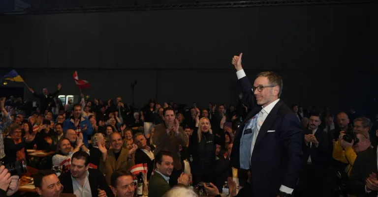 Vorschaubild: FPÖ baut Vorsprung weiter aus