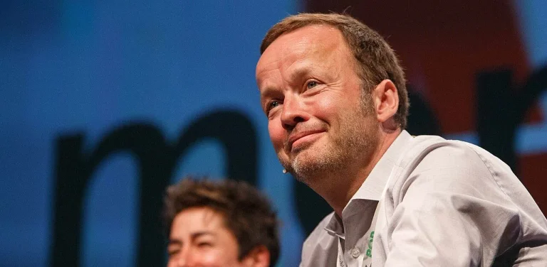 Vorschaubild: ÖRR-Redakteur sagt AfD den Kampf an