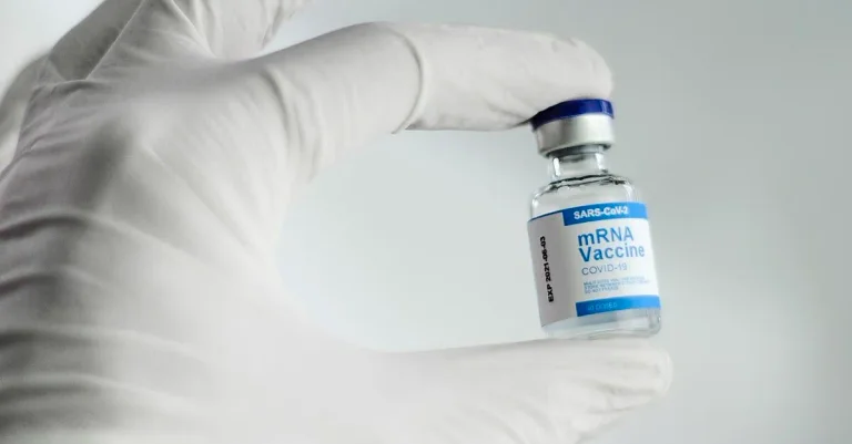 Vorschaubild: Ein Viertel hatte schwere Corona-Impfnebenwirkungen