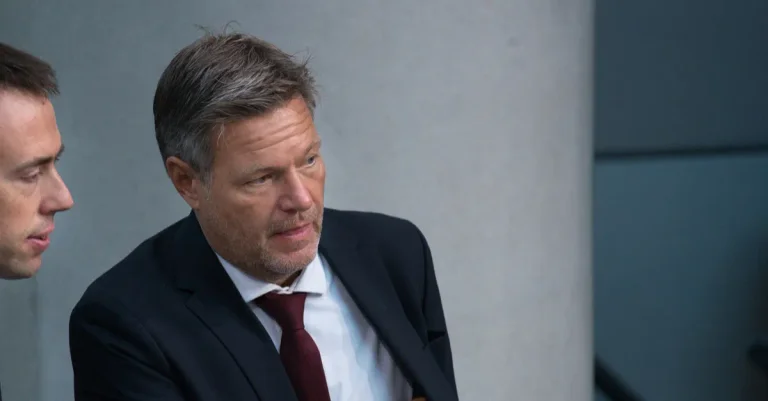 Vorschaubild: Wirtschaftsminister Habeck hält Atomausstieg für unumkehrbar