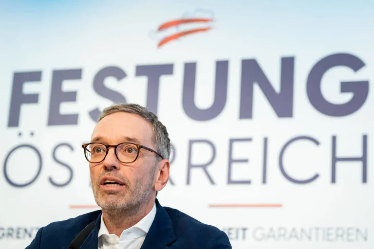 Vorschaubild: FPÖ fordert Asylstopp und „Festung Österreich“