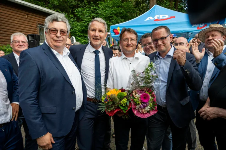 Vorschaubild: So entgeistert haben Linke auf den AfD-Sieg in Sonneberg reagiert