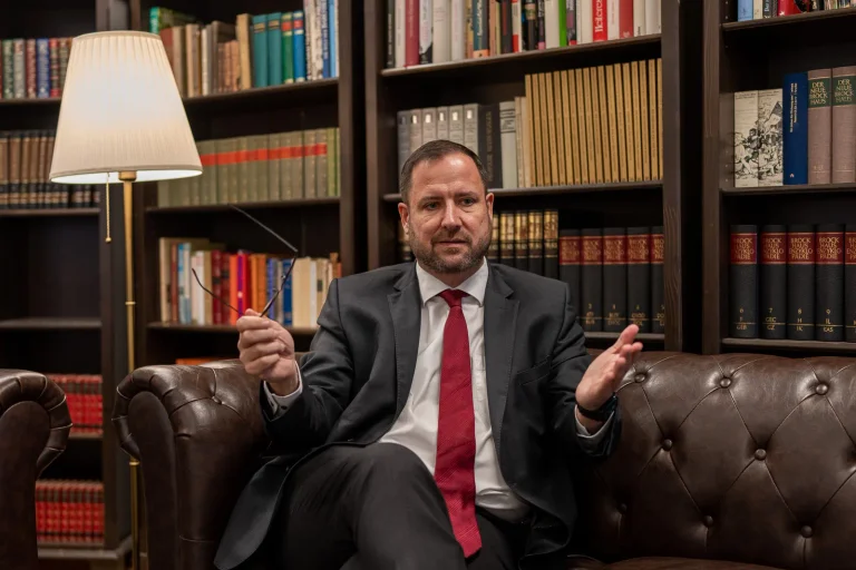 Vorschaubild: FPÖ startet Kampagne gegen Linksextremismus