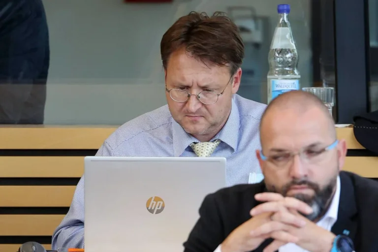 Vorschaubild: Sonneberg: Das sind die ersten Maßnahmen des AfD-Landrats