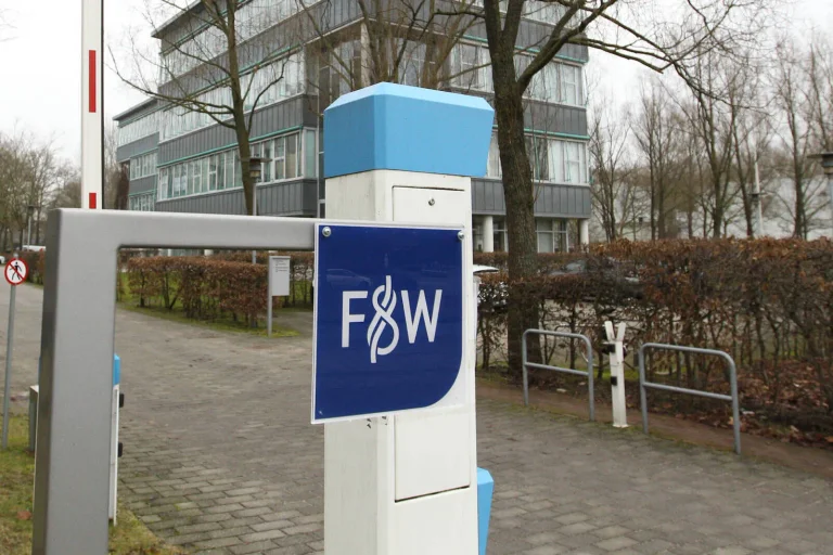 Vorschaubild: Hamburg erhöht Gebühren für Migrantenunterbringung auf 850 Euro pro Monat und Person