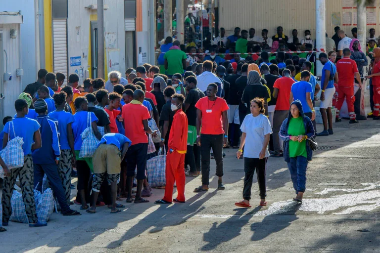 Vorschaubild: Lage außer Kontrolle: Erneuter Massenansturm auf Lampedusa