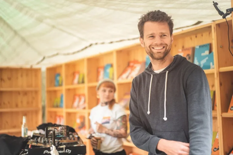 Vorschaubild: Trotz drohender Insolvenz: Linkes Magazin plant zweite Asylunterkunft