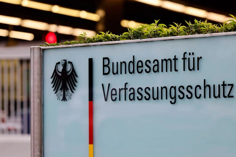 Vorschaubild: Gelebte Praxis: Antifa dient Verfassungsschutz als Stichwortgeber